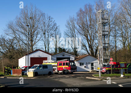 Bovey Tracey fire station, incendie, UK, Fire Station, Ville, moteur, l'Angleterre, l'incendie - phénomène naturel, Semi-Truck, adulte, d'assistance, Commercial Banque D'Images