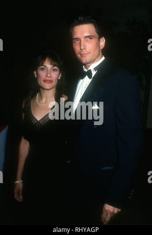 Los Angeles, CA - le 10 décembre : Les acteurs assister à la BAFTA/LA's Fourth Annual Award Brittania hommage à Martin Scorsese le 10 décembre 1993, à l'hôtel Beverly Hilton à Beverly Hills, Californie. Photo de Barry King/Alamy Stock Photo Banque D'Images