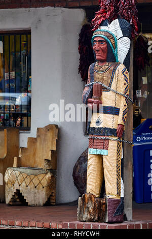 Magasin de cigares, Indien indien de bois store front à Santa Fe, New Mexico, USA Banque D'Images