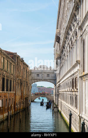 Rio de palazzo o de canonica Canal, Venice, Italie Banque D'Images