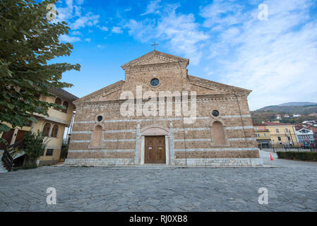 Cathédrale de Notre Dame du Perpétuel Secours à Prizren, Kosovo. Eglise catholique romaine dans la vieille ville. Banque D'Images