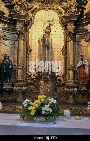 L'école secondaire et église Notre Dame de l'espoir dans la ville de Porto, Portugal, Europe Banque D'Images