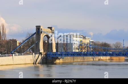 Wroclaw, Pologne, pont Grunwaldzki Grunwald (plus) sur l'Odra ( Banque D'Images