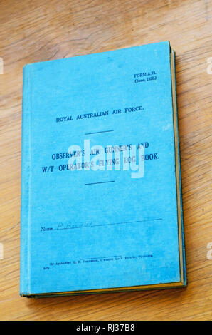 L'observateur de la RAAF mitrailleur et de W/T carnet de vol de l'ouvrage, publié en juin 1938. Banque D'Images