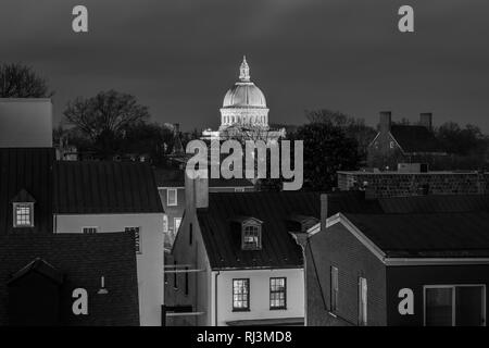 Vue de la United States Naval Academy Chapelle de nuit, à Annapolis, Maryland. Banque D'Images