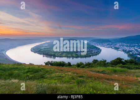 Boucle du Rhin au lever du soleil, Gedeonseck Rhein-Hunsrueck, Boppard,-District, Rhénanie-Palatinat, Allemagne Banque D'Images