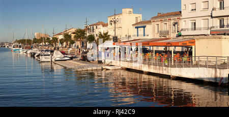 Leuchtturm am Hafen, Petit Camargue, Le-Grau-du-Roi, Gard, Languedoc-Roussillon, ministère, Frankreich Südfrankreich Banque D'Images