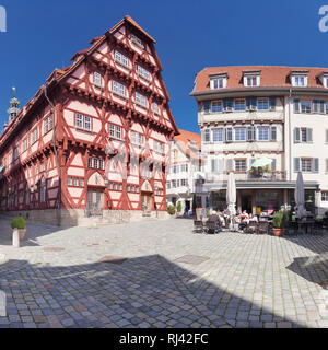 Altes Rathaus, Straßencafe, Esslingen, Bade-Wurtemberg, Allemagne Banque D'Images