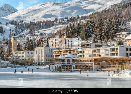 Patinoire naturelle, Kulm Country Club, Kulm Park, St.Moritz, Grisons, Suisse Banque D'Images