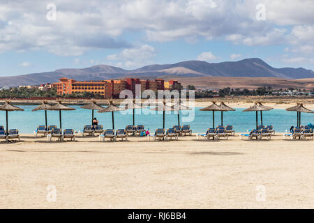 Fuerteventura, Espagne - 15 janvier 2019 - personnes en vacances à Caleta de Fuste, Fuerteventura, Espagne Banque D'Images