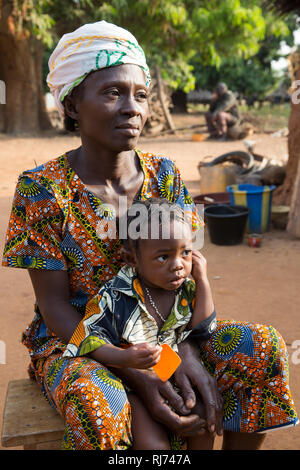 Village de Karfiguela, Banfora, région de Cascades, Burkina Faso, 6 décembre 2016; Sanata Kone, système judiciaire. Banque D'Images