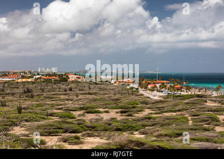 Plage d'Arashi vu depuis le phare California salon, Hudishibana, Aruba, Antilles Banque D'Images