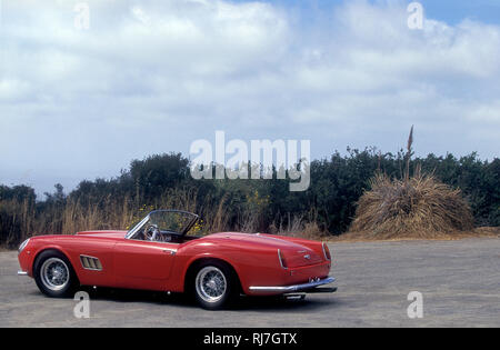 Ferrari 250 Spider dans la conduite de la Californie Californie USA 1997 Banque D'Images