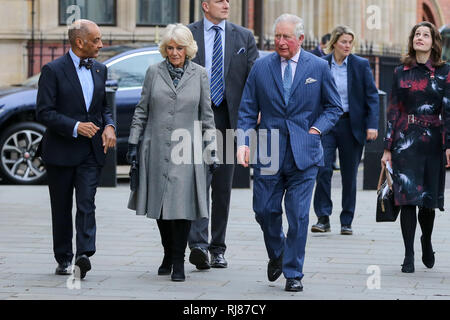 Londres, Royaume-Uni. Feb, 2019 5. Le Prince Charles, prince de Galles (R) et de Camilla, Duchesse de Cornouailles (C) sont vus arriver devant la Cour Suprême du Royaume-Uni (la plus haute cour du Royaume-uni ) pour commémorer son 10e anniversaire. Credit : Dinendra Haria SOPA/Images/ZUMA/Alamy Fil Live News Banque D'Images