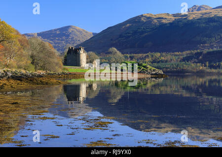 Dunderave château sur le Loch Fyne Banque D'Images