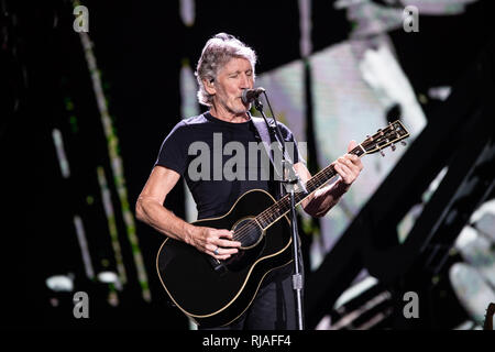 Lucca, Italie. 11 juillet, 2018. Italie, Rome : chanteur Roger Waters (Pink Floyd) il se produit sur scène à Lucca Summer Festival 2018 pour nous "les" tour 2018  + Banque D'Images