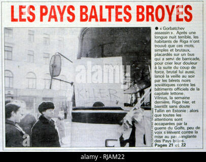 Article de journal français de critique les mesures prises par le dirigeant de l'Union soviétique Gorbatchev pour écraser la protestation à Riga 1991. Les événements de janvier (lituanien : Sausio ivykiai) a eu lieu en Lituanie entre 11 et 13 janvier 1991 au lendemain de la loi du rétablissement de l'État de Lituanie. À la suite d'actions militaires soviétiques, 14 civils ont été tués et 702 ont été blessées Banque D'Images