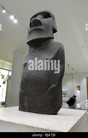 Hoa Hakananai'a est un moai (statue de l'île de Pâques) logés dans le British Museum de Londres. Elle a été prise à partir de la 'Orongo, Rapa Nui (Île de Pâques) en novembre 1868 par l'équipage du navire britannique HMS Topaze, et est arrivé en Angleterre en août 1869. Banque D'Images