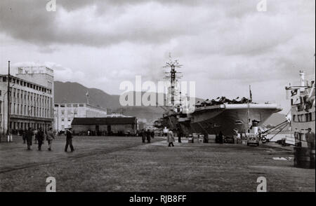 HMS Albion, porte-avions, avec aérocaft sur le pont Banque D'Images