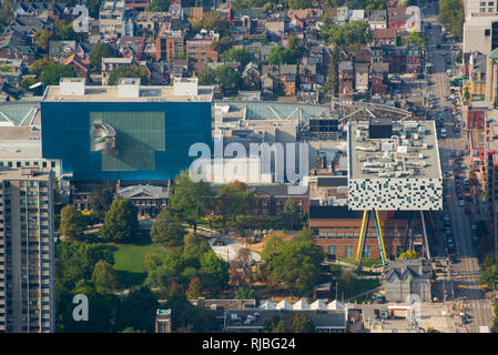 Vue aérienne de l'Art Gallery of Ontario, Grange Park et université OCAD. Toronto (Ontario). Banque D'Images