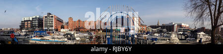 Bateaux amarrés dans Brayford Pool, Lincoln Banque D'Images