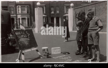 Performing puces - Street Entertainment - North East London Banque D'Images