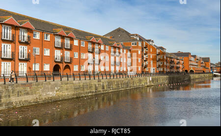 SWANSEA, Pays de Galles - Octobre 2018 : Appartements avec vue sur le port de plaisance de Swansea. Banque D'Images