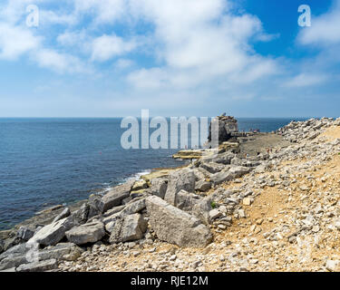 Vue vers Pulpit Rock Portland Bill Dorset England UK Europe Banque D'Images