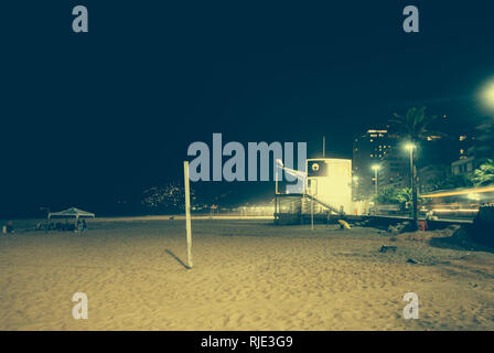 La plage d'Ipanema la nuit, filtre ajouté. Banque D'Images