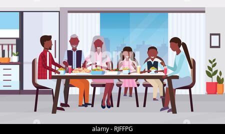 Multi generation family sitting around table manger repas ensemble happy african american grands-parents parents et enfants cuisine intérieur moderne Illustration de Vecteur