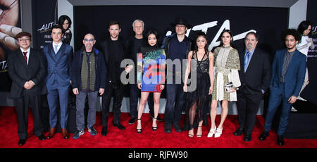 WESTWOOD, LOS ANGELES, CA, USA - 05 février : Yukito Kishiro, Keean Johnson, Jackie Earle Haley, Ed Skrein, James Cameron, Lana Condor, Robert Rodriguez, Rosa Salazar, Jennifer Connelly, Jon Landau et Jorge Lendeborg Jr. arrivent à la Los Angeles première de la 20th Century Fox's 'Alita Battle Angel' : tenue au Regency Village Theatre Le 5 février, 2019 à Westwood, Los Angeles, Californie, États-Unis. (Photo par Xavier Collin/Image Press Office) Banque D'Images