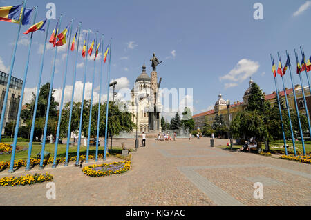 Avram Iancu square, avec la Dormition de la Theotokos cathédrale. Cluj-Napoca, Roumanie Banque D'Images