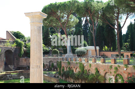 Le Cimitero Acattolico, Non-Catholic cimetière de Rome, Cimitero dei protestanti, cimetière protestant, ou Cimitero degli Ingles, le cimetière anglais Banque D'Images