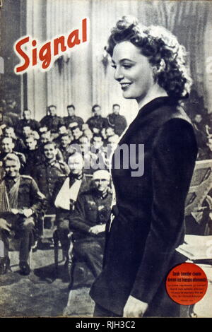 Zarah Leander (1907 - 1981), chanteuse suédoise effectue pour les soldats allemands blessés. Banque D'Images