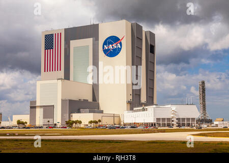 Véhicule de la NASA Assembly Building au Centre spatial Kennedy, en Floride. Banque D'Images