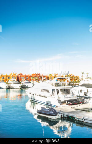 Yachts et marina de Portimao, en copropriété, Banque D'Images