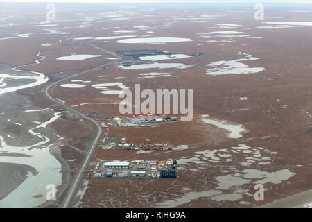 Vue aérienne de Prudhoe Bay. États-unis, Alaska, Arctic National Wildlife Refuge, North Slope Borough Banque D'Images