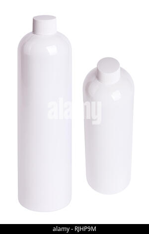 Bouteille en plastique blanc isolé sur fond blanc. Mise en bouteilles de plastique avec bouchon pour les cosmétiques Banque D'Images