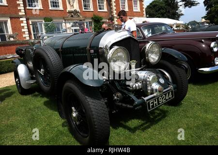 Un 1930 Bentley Blower. Supercars sur l'affichage à l'appel de Pied Piper Show de l'été, qui a eu lieu dans l'enceinte de la Cour Highnam, près de Gloucester. 10 Juin 2 Banque D'Images