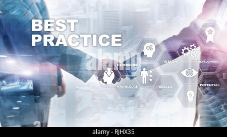 Meilleures pratiques en matière d'écran virtuel. Le commerce, la technologie, Internet et réseau concept. Banque D'Images