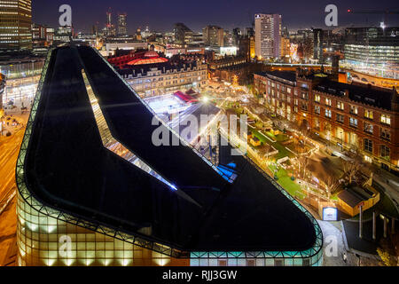 Le centre-ville de Manchester vue sur l'horizon sur les toits de l'Hôtel Indigo montrant Urbis, Cathedral gardens, Corn Exchange Banque D'Images