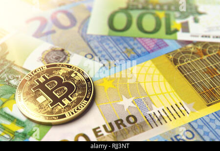 Coin Bitcoin portant sur l'introduction des billets. Prix de l'Europe unie en Bitcoin concept. Le rendu 3D Banque D'Images