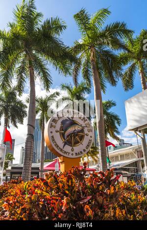 Restaurant sign, Tradewinds, Bayside Marketplace, Shopping Mall, Miamarina at Bayside, Biscayne Boulevard, Centre Ville, Miami Banque D'Images