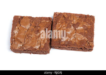 Des délicieuses tartes brownies isolé sur fond blanc Banque D'Images