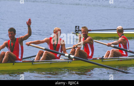 Atlanta, Geogia, États-Unis d'Amérique, le Danemark quatre masculin poids léger, DEN LM4-, médaillé d'or, Eskild EBBESEN, Victor FEDDERSEN, Niels Henriksen, Thomas Poulsen, 1996 Régate olympique, Lake Lanier, Gainsville, Géorgie, [crédit obligatoire : Peter Spurrier : Intersport Images] Banque D'Images