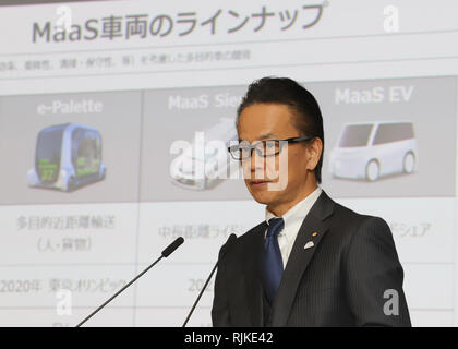 Tokyo, Japon. Feb 6, 2019. Le géant automobile Toyota Motor vice-président exécutif Shigeki Tomoyama annonce la compagnie pour le troisième trimestre de résultat financier terminé le 31 décembre à Tokyo, le mercredi 6 février 2019. Toyota a déclaré le revenu net pour la prévision des résultats consolidés clos le 31 mars s'attend à une diminution de 25  % à 1 870 milliards de yens. Credit : Yoshio Tsunoda/AFLO/Alamy Live News Banque D'Images