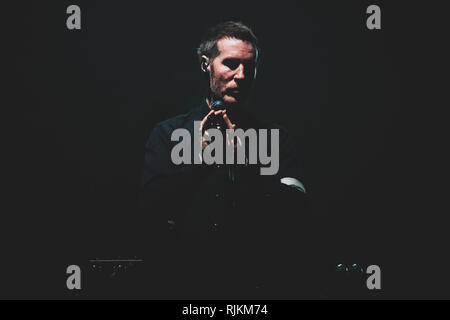 Milan, Italie. 6 Février, 2019. Robert "3D" Del Naja, du groupe de trip hop britannique Massive Attack en live sur scène à Milan, lors du Forum d'Assago, pour le 'tour' mezzanine crédit 2019 : Alessandro Bosio/Alamy Live News Banque D'Images