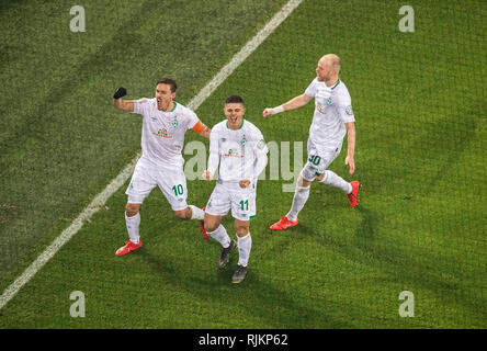 Dortmund, Allemagne. 05 Feb, 2019. jubilation Milot RASHICA (HB) après son but à 0 : 1, avec de gauche à droite Max Kruse (HB), Milot RASHICA (HB), Davy KLAASSEN (HB), Football DFB, ronde de 16 ans, Borussia Dortmund (NE) - Werder Brême (HB), le 05.02.2019 à Dortmund/Allemagne. # #  DFL règlement interdit toute utilisation des photographies comme des séquences d'images et/ou quasi-vidéo # #  | Conditions de crédit dans le monde entier : dpa/Alamy Live News Banque D'Images