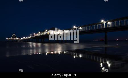 Le célèbre pont de Heringsdorf sur l'île de Rügen en Allemagne Banque D'Images