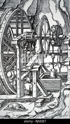 Illustration de chantiers d'égouttage avec banque de trois pompes d'aspiration. En tant qu'hommes tourner l'arbre les cames, B, connecter avec les poussoirs, A, sur les tiges de piston, C. d'Agricola 'De re metallica", Bâle, 1556 Banque D'Images